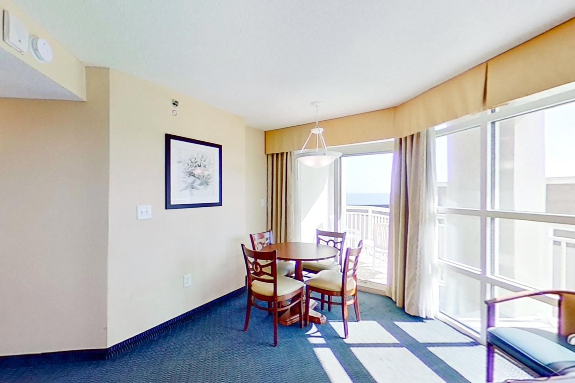 Carolinian Beach Resort Миртл-Бич Экстерьер фото